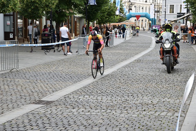 而勇士和快 而勇士和快